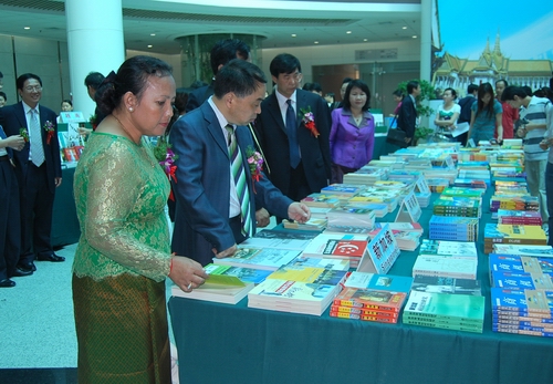 2009中国-东盟图书展在南宁开幕