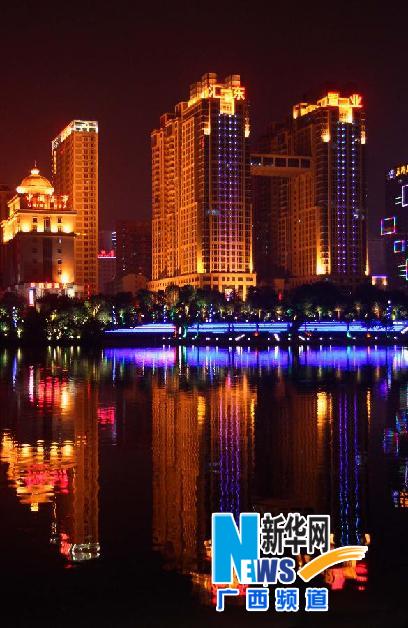 （晚报）（2）广西“绿城”夜景如画