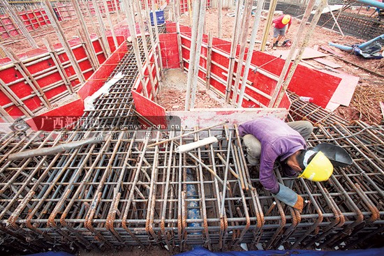 走进南宁轨道交通建设工地 一线劳动者