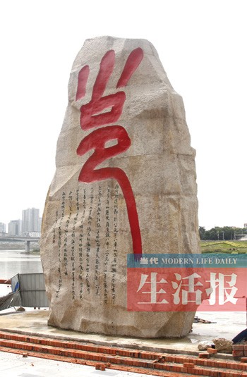 南宁的城市雕塑挺多 一些设计抽象难懂一些是败笔