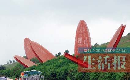 南宁的城市雕塑挺多 一些设计抽象难懂一些是败笔