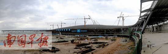 南宁机场新航站楼“双凤还巢”骨架已成型(组图)