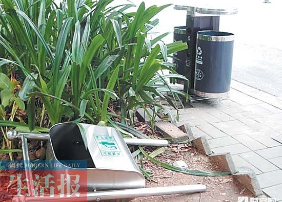 南宁换装新垃圾桶 8000旧垃圾桶何去何从(图)