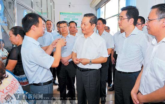 彭清华:发挥沿海沿边优势 构建面向东盟的开放格局