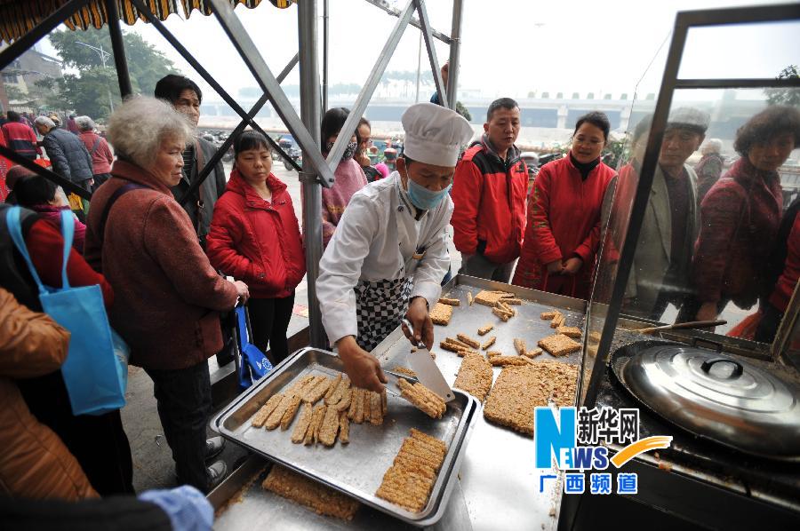 （晚报）（4）广西南宁：百年老街的淳朴年味