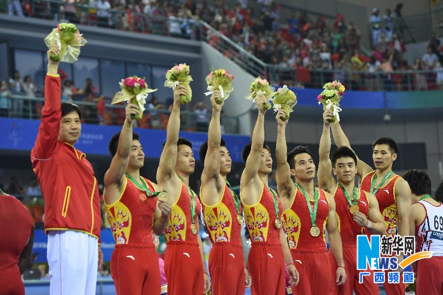 （体操世锦赛·领奖台）（5）中国队夺得男子团体冠军