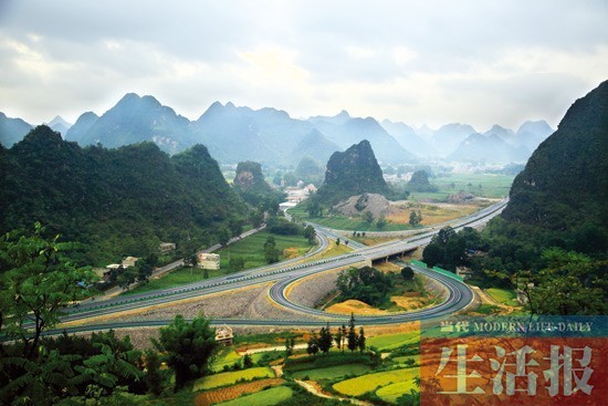 南宁去靖西3个小时可到 高速公路风景如画(组图)