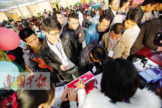马山那料小学将撤并 为留住母校三
