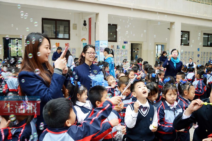 直击南宁市中小学校开学首日 学校都在拼创意(图)