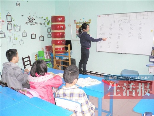 夫妻共创“安琪之家” 10年帮助1800名脑瘫儿(图)