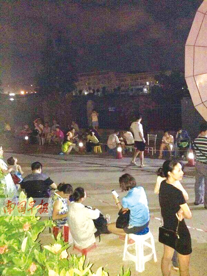 南宁市小学开始报名 少数学校现家长彻夜排队(图)