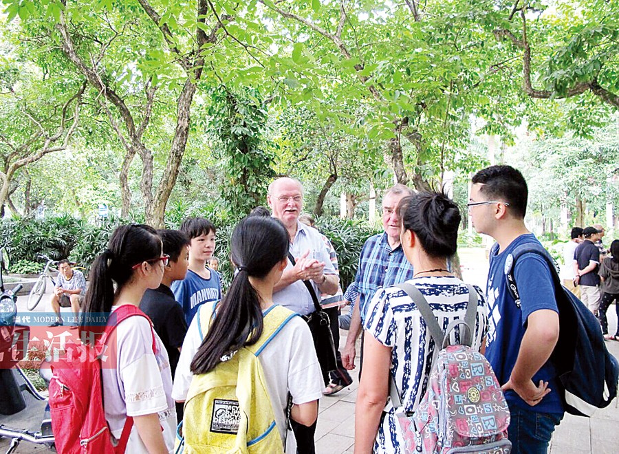 南宁英语角:有人“蹭”6年练成学霸 有人留洋回邕