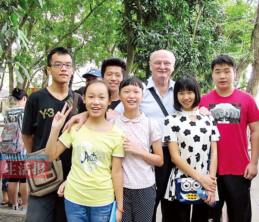 南宁英语角:有人“蹭”6年练成学霸 有人留洋回邕