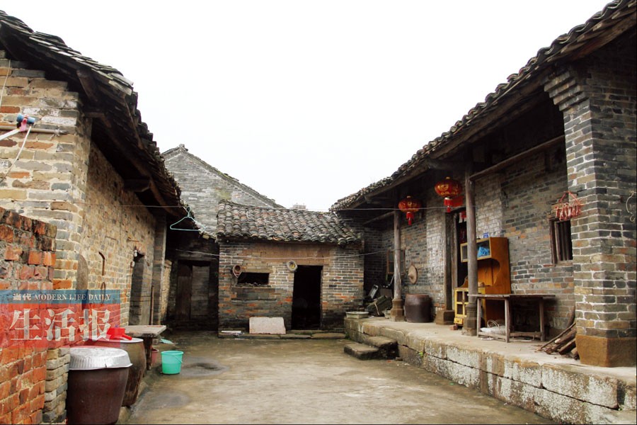 探南宁古宅:他不识字请人写招牌